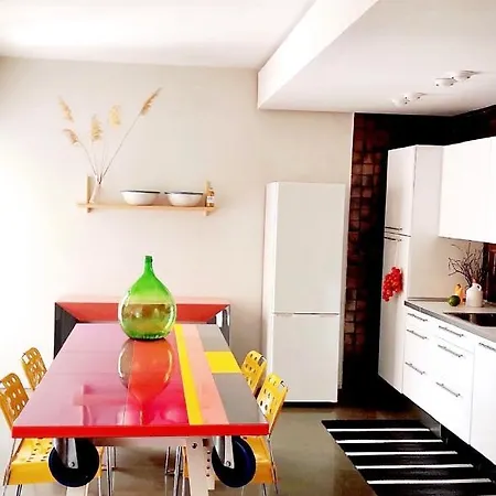 Colourful Living Apartment Monopoli