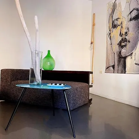 Colourful Living Apartment Monopoli