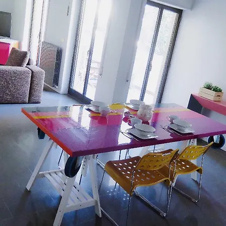 Colourful Living Apartment Monopoli